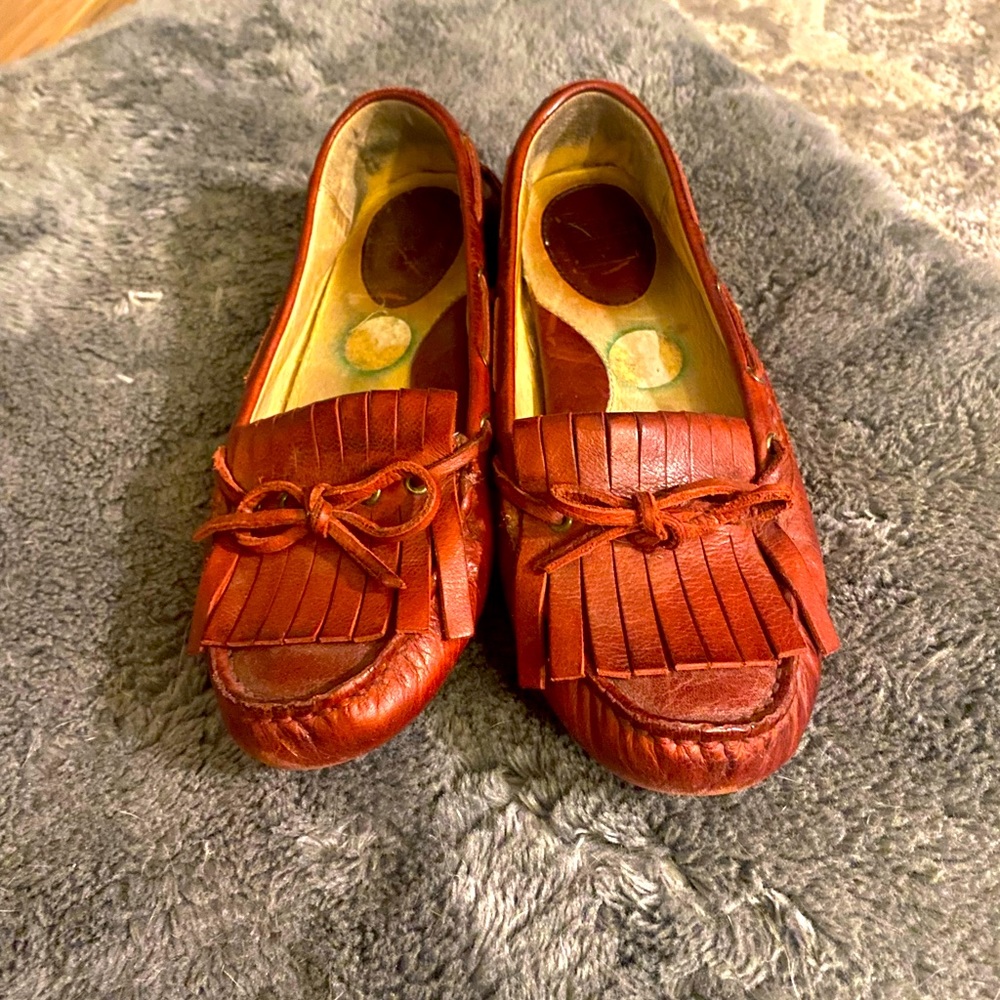 COPY - FRYE LEATHER LOAFERS WITH FRINGE